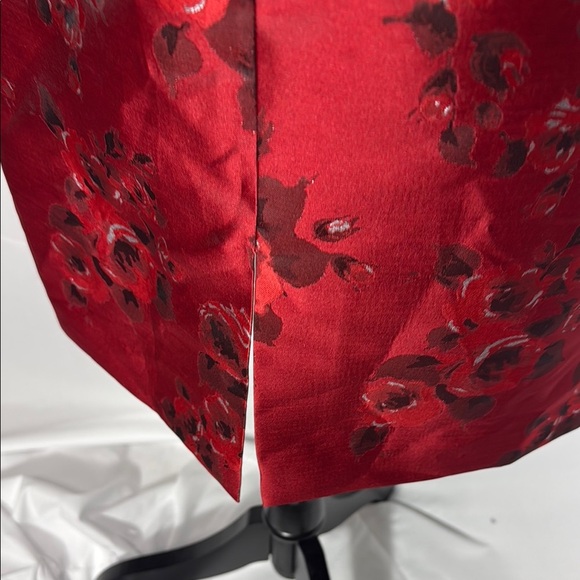 White House Black Market Elegant Red Floral Strapless Dress Size 4 - Picture 8 of 11